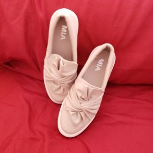 MIA Zoe Casual Slip On Shoes Size 6.5 - Blush